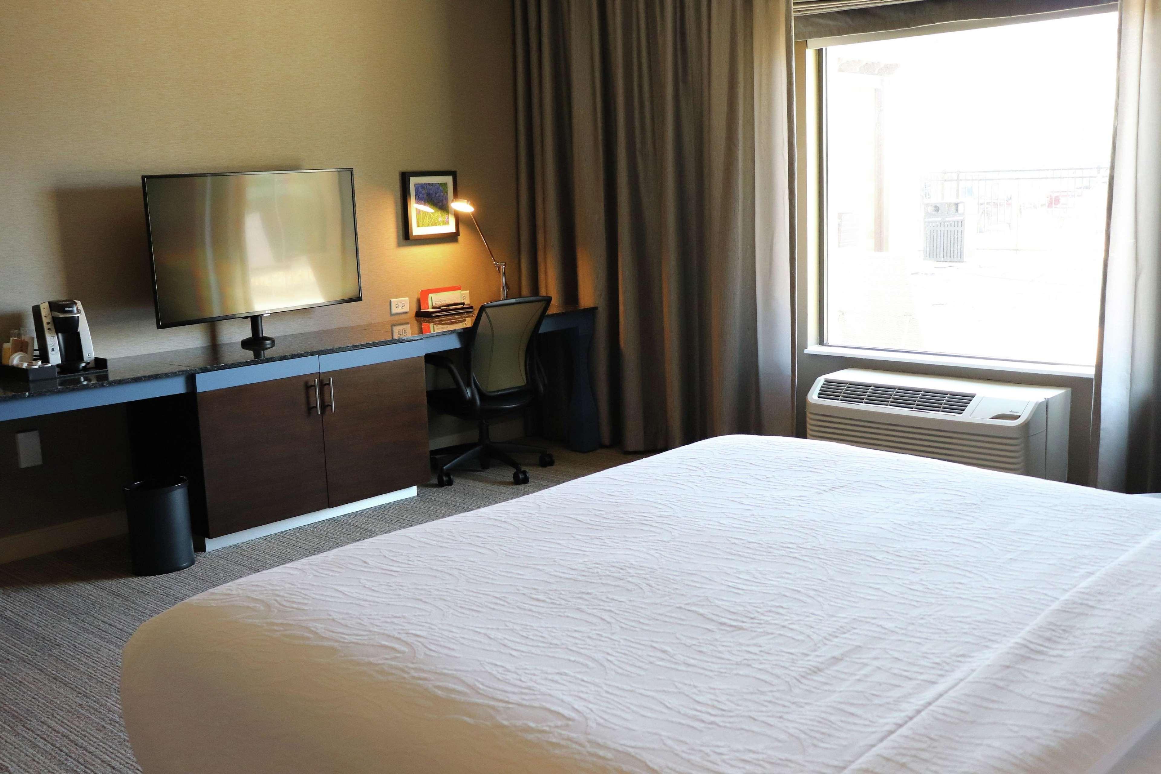 Hilton Garden Inn Austin Airport Екстериор снимка