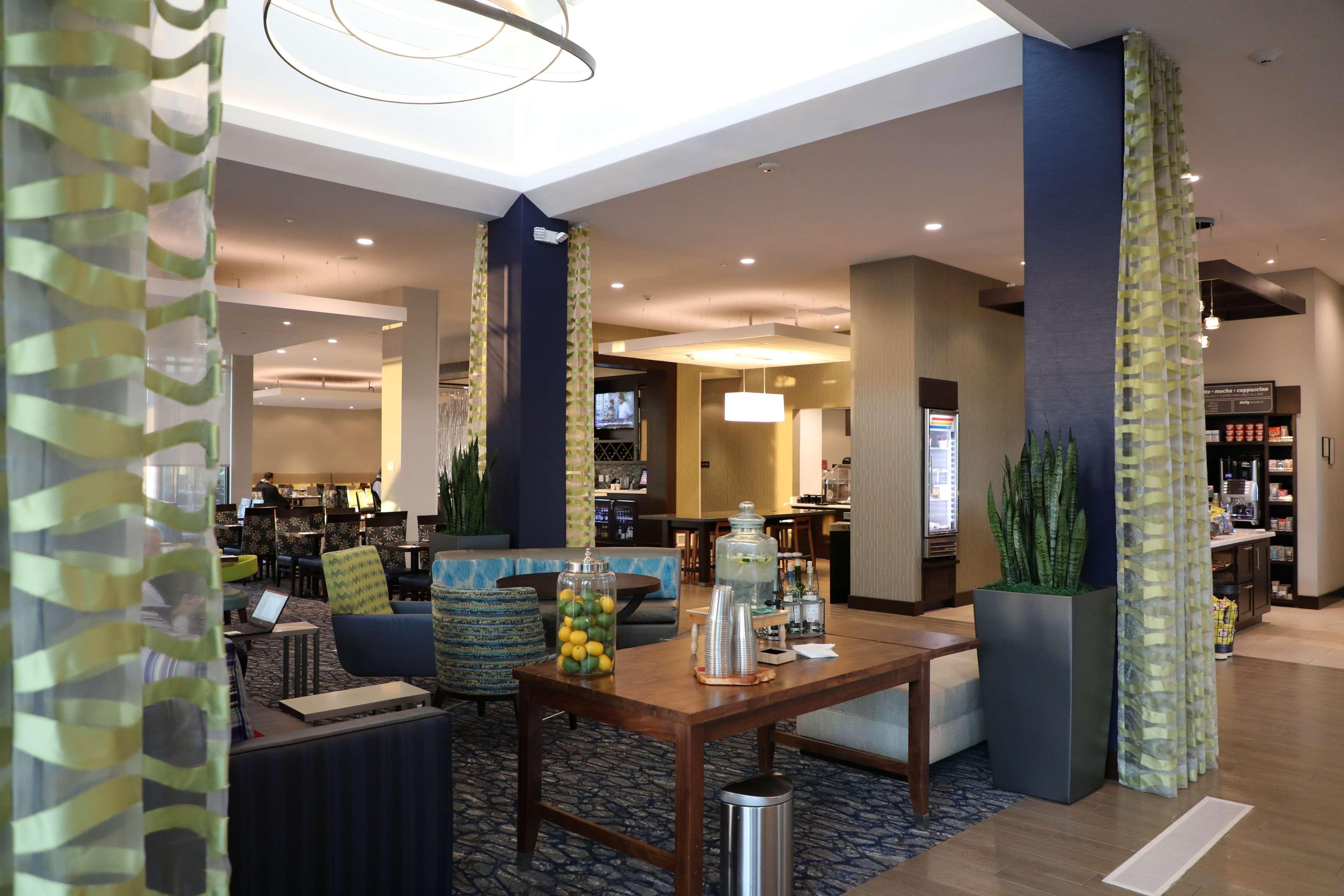 Hilton Garden Inn Austin Airport Екстериор снимка