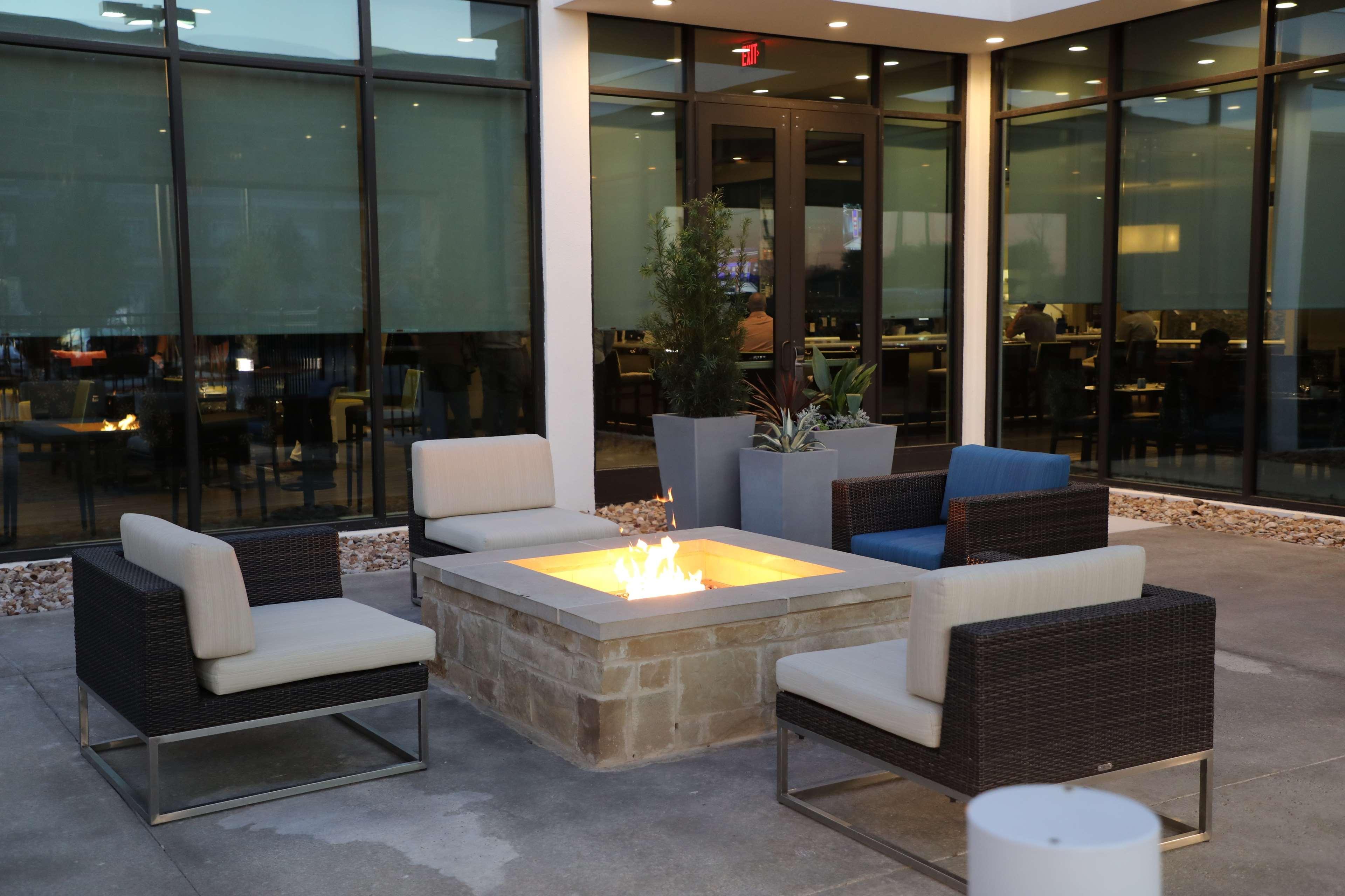Hilton Garden Inn Austin Airport Екстериор снимка