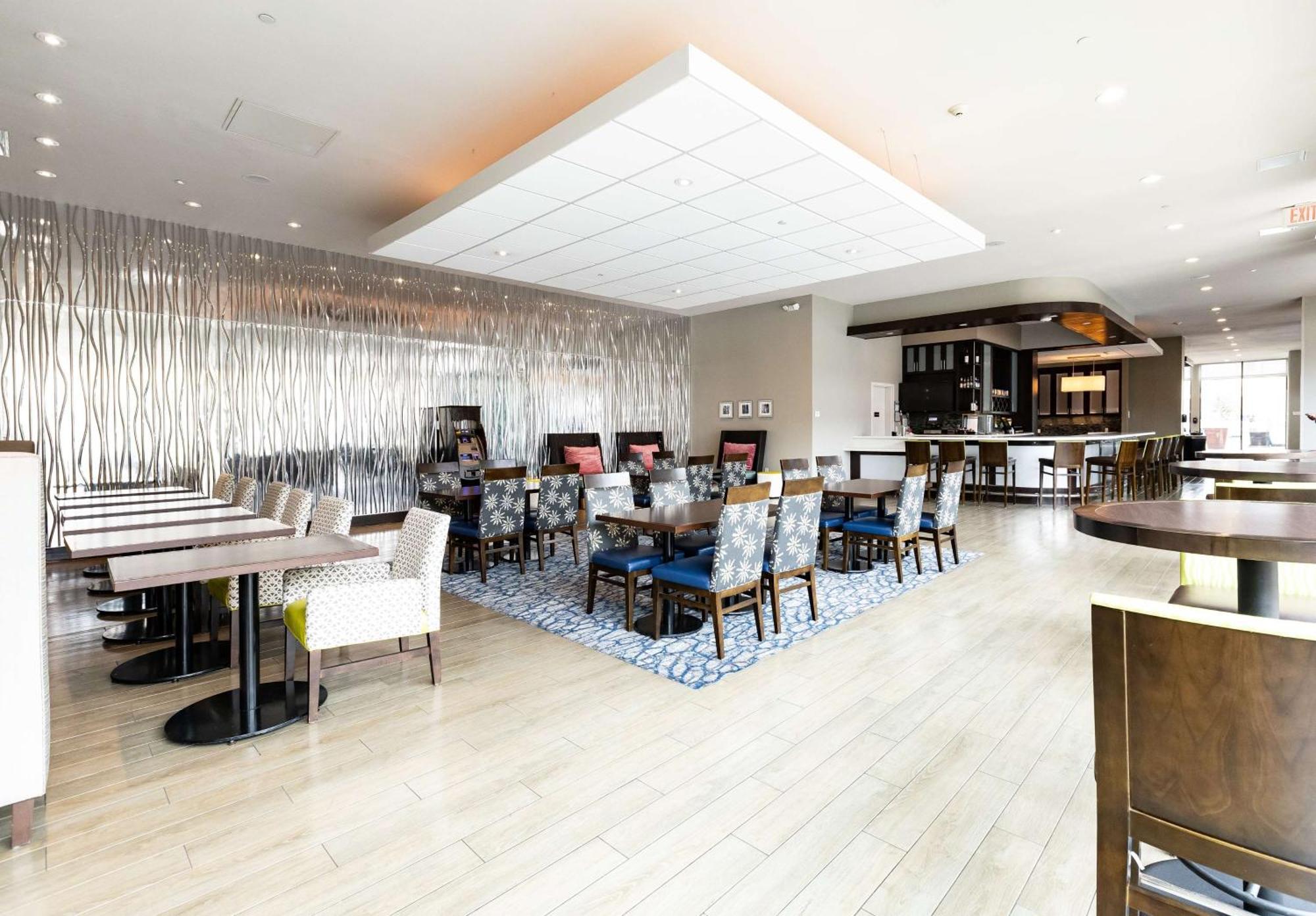 Hilton Garden Inn Austin Airport Екстериор снимка